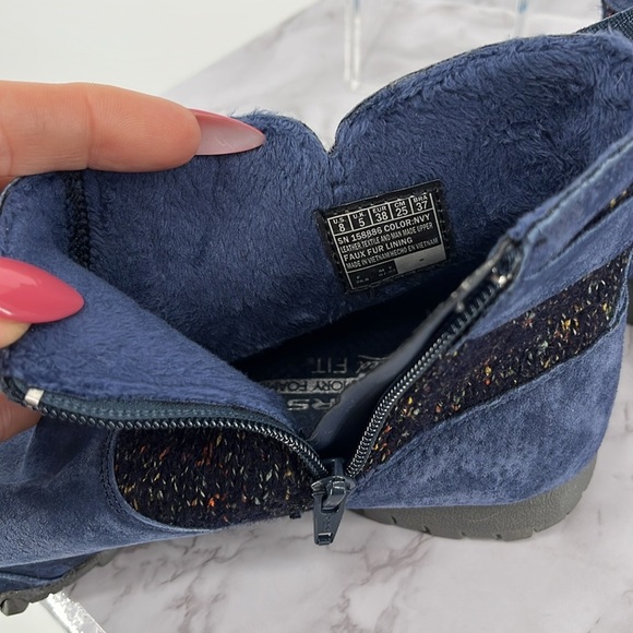 SKECHERS Bikers Lite Suede & Sweater Knit Ankle Boot Side Zipper Blue Sz 8 - Picture 8 of 9